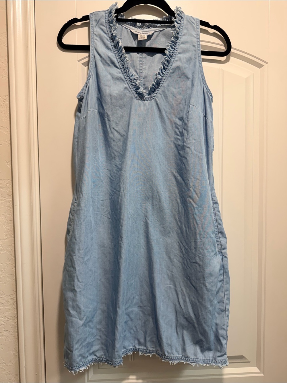 Tommy Bahama Light Blue Chambray Sleeveless V-Neck Dress